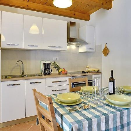 Apartments Susanna Лижнян Екстер'єр фото