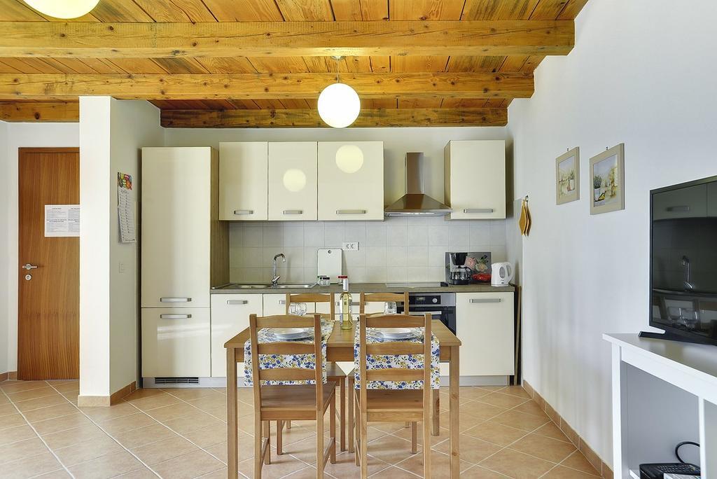 Apartments Susanna Лижнян Екстер'єр фото