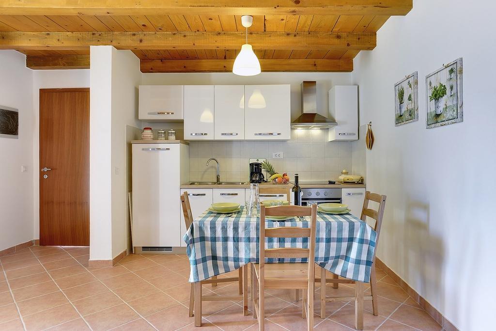Apartments Susanna Лижнян Екстер'єр фото